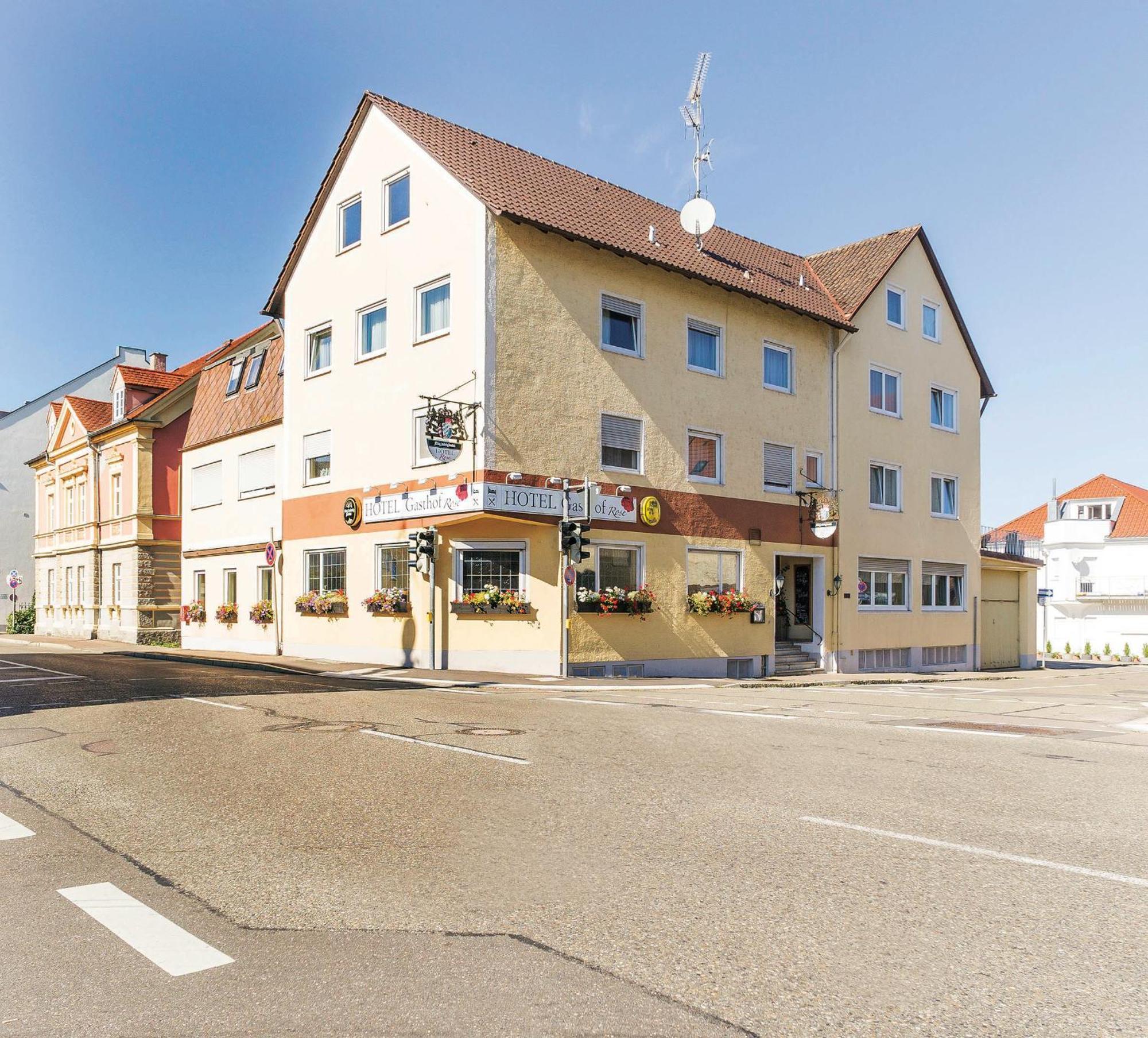 Hotel Gasthof Rose Guenzburg Exterior photo